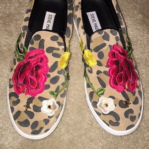 Steve Madden Slip Ons